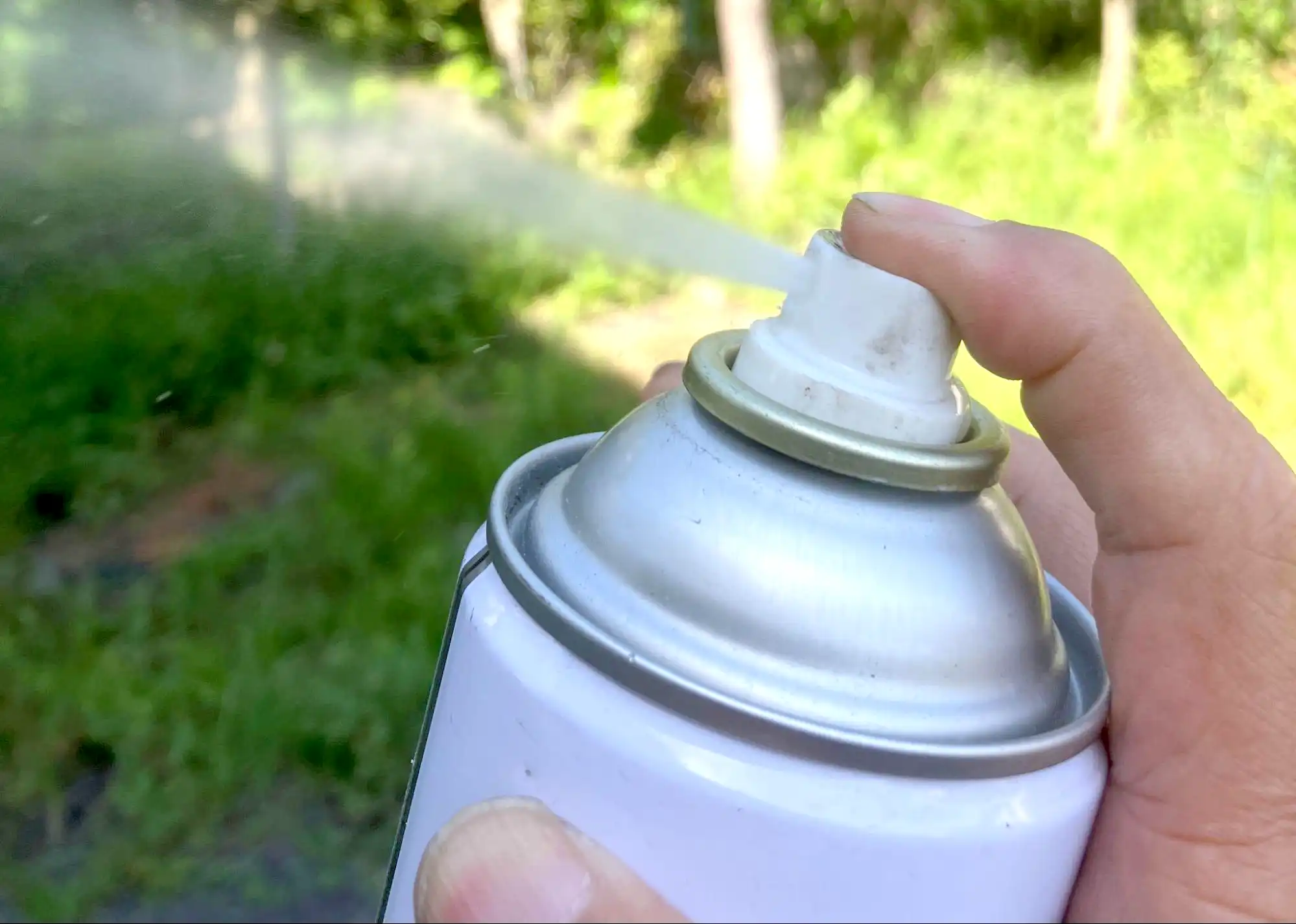 蜂の巣駆除スプレー