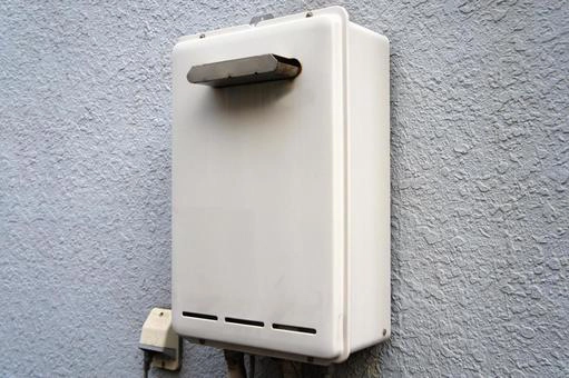 給湯器のどの部分に蜂は巣を作りやすいのか？